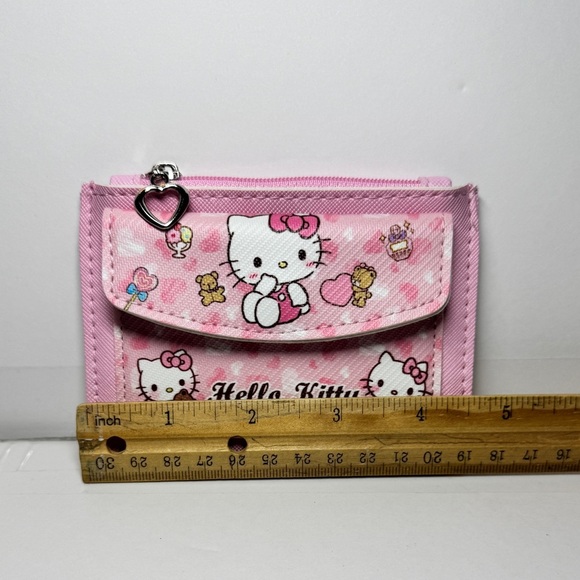 Hello Kitty Pink Coin Wallet - Picture 5 of 7